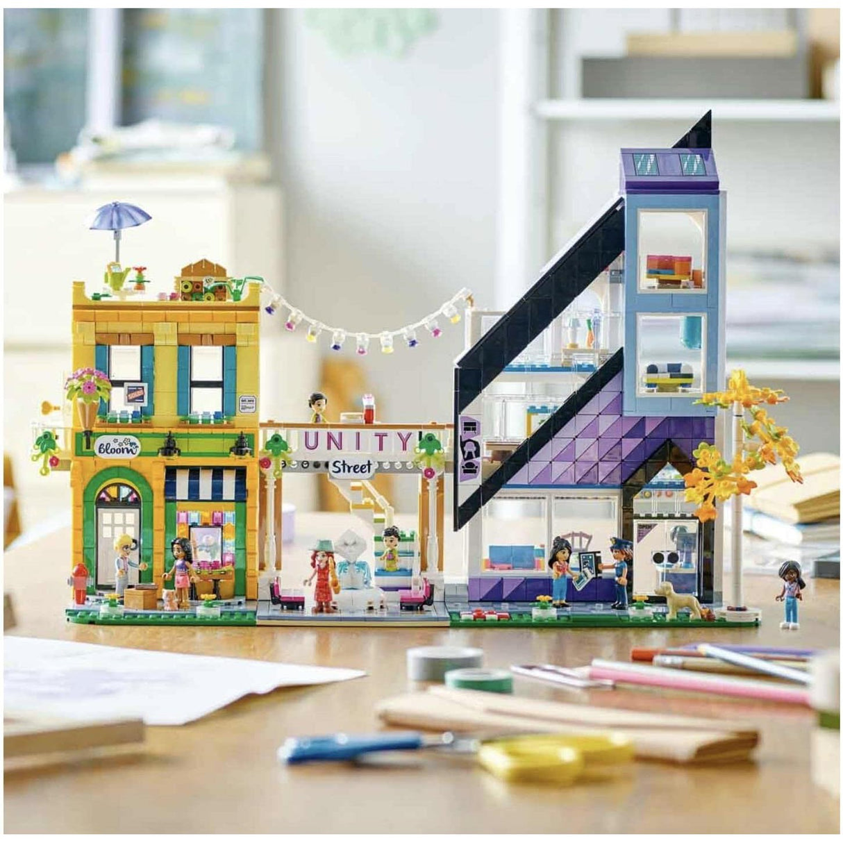 Lego 41732 Friends Downtown Flower and Design Stores Set