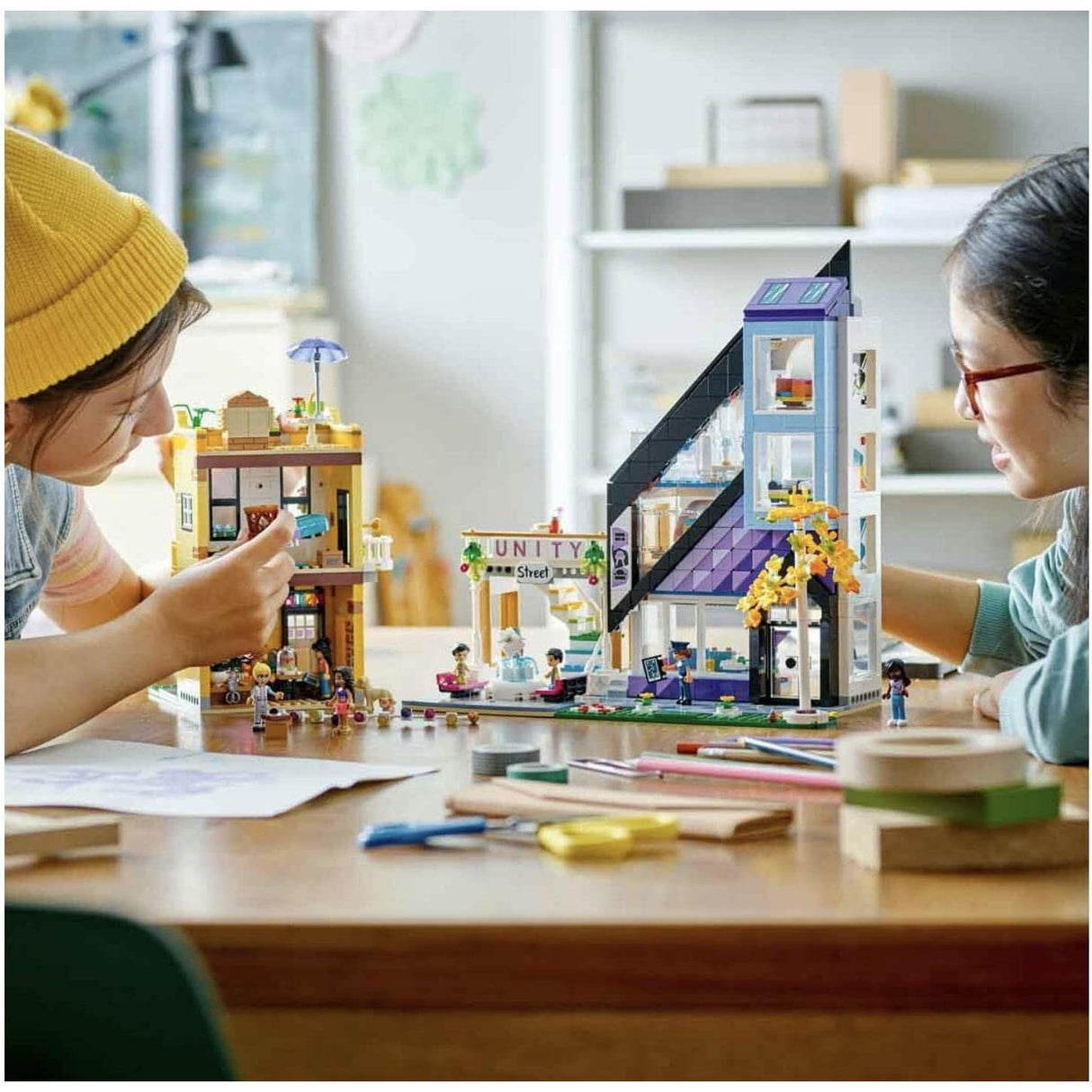 Lego 41732 Friends Downtown Flower and Design Stores Set