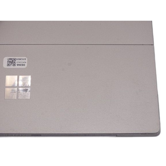 Microsoft Surface Pro 1824, Intel Core i5-7300U 8GB RAM 256GB SSD 12.3" - Silver - MARKS ON BACK, SCRATCHED SCREEN & DAMAGED STAND
