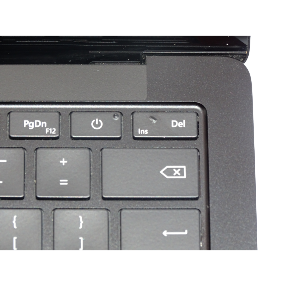 Microsoft Surface Laptop 4 5IM-00075, Intel Core i7-1185G7 16GB RAM 512GB SSD 13.5" - Black - COSMETIC DAMAGE