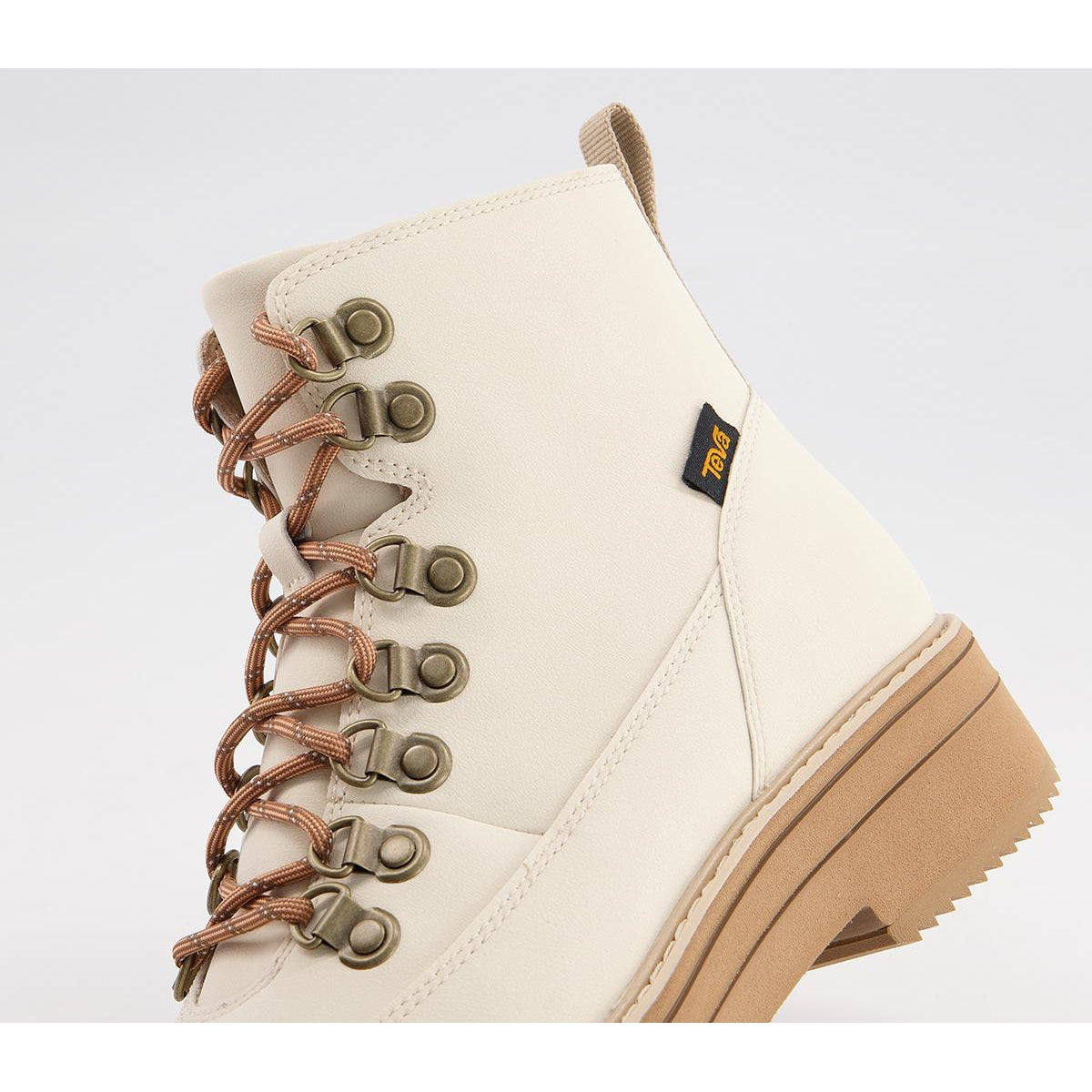 Teva Midform Boots White Swan (UK Size 8)
