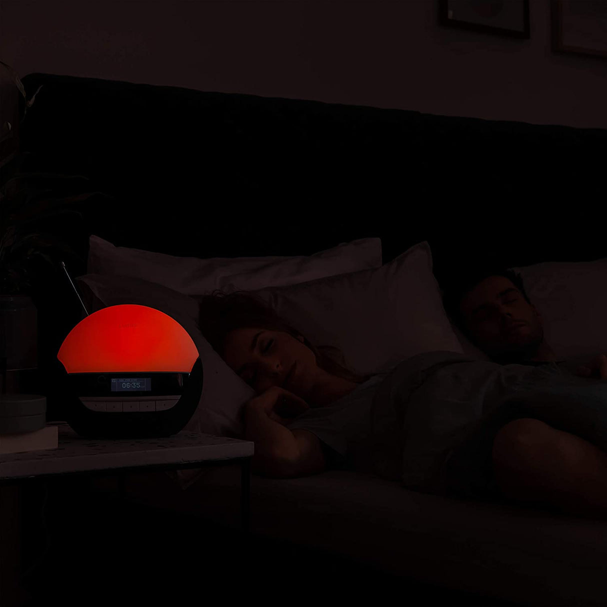 Lumie Bodyclock Luxe 750DAB - Wake-up Light with DAB Radio, Bluetooth Speakers - Black
