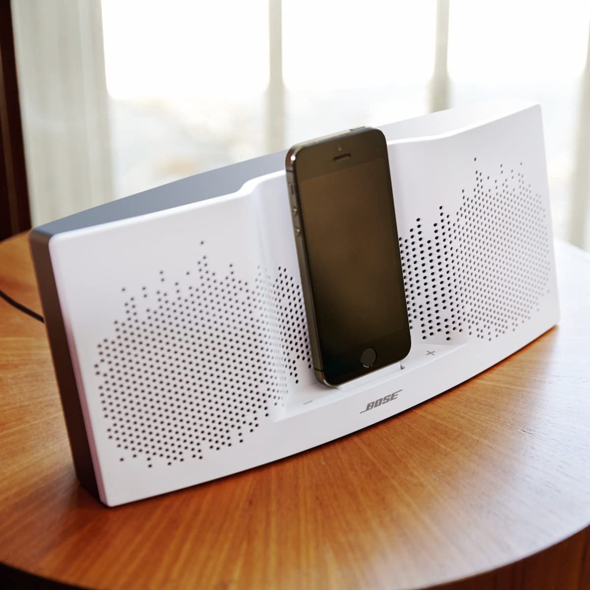 Bose SoundDock XT Speaker - White/Dark Grey