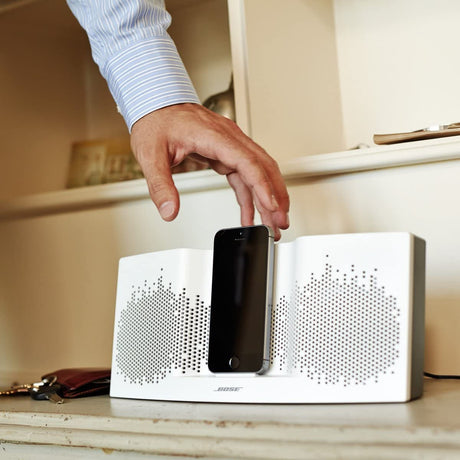 Bose SoundDock XT Speaker - White/Dark Grey