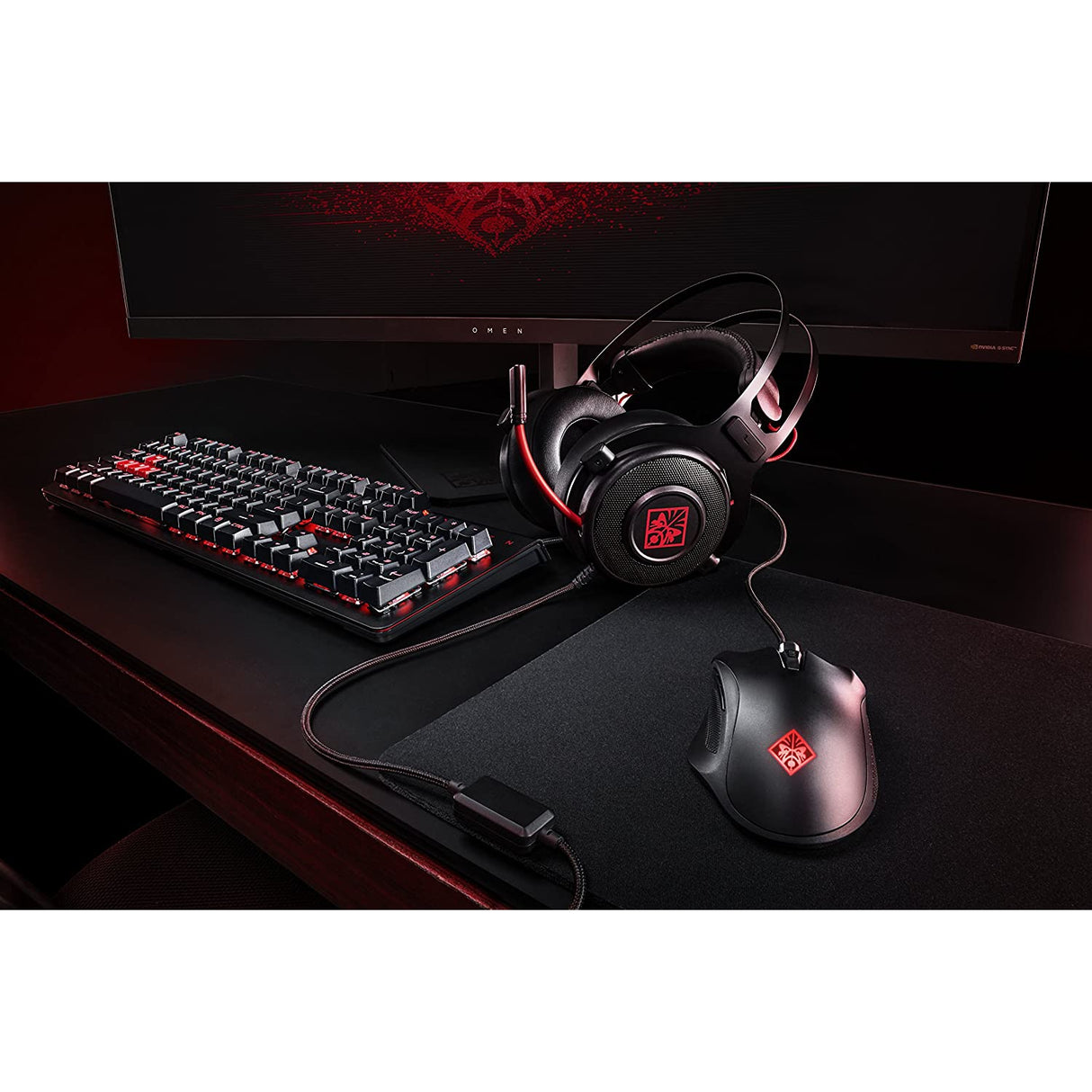 HP OMEN 800 Gaming Headset, DTS Headphone X, Noise-Cancelling Folding Mic, Black
