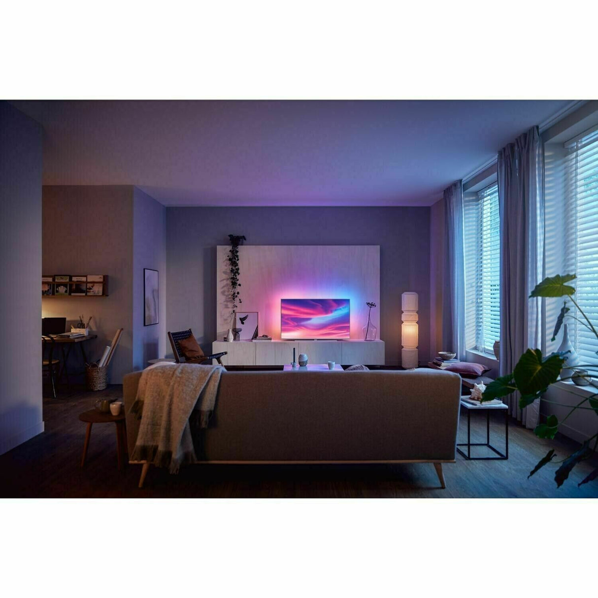 Refurbished PHILIPS Ambilight 43PUS7334/12 43" Smart 4K Ultra HD HDR LED TV